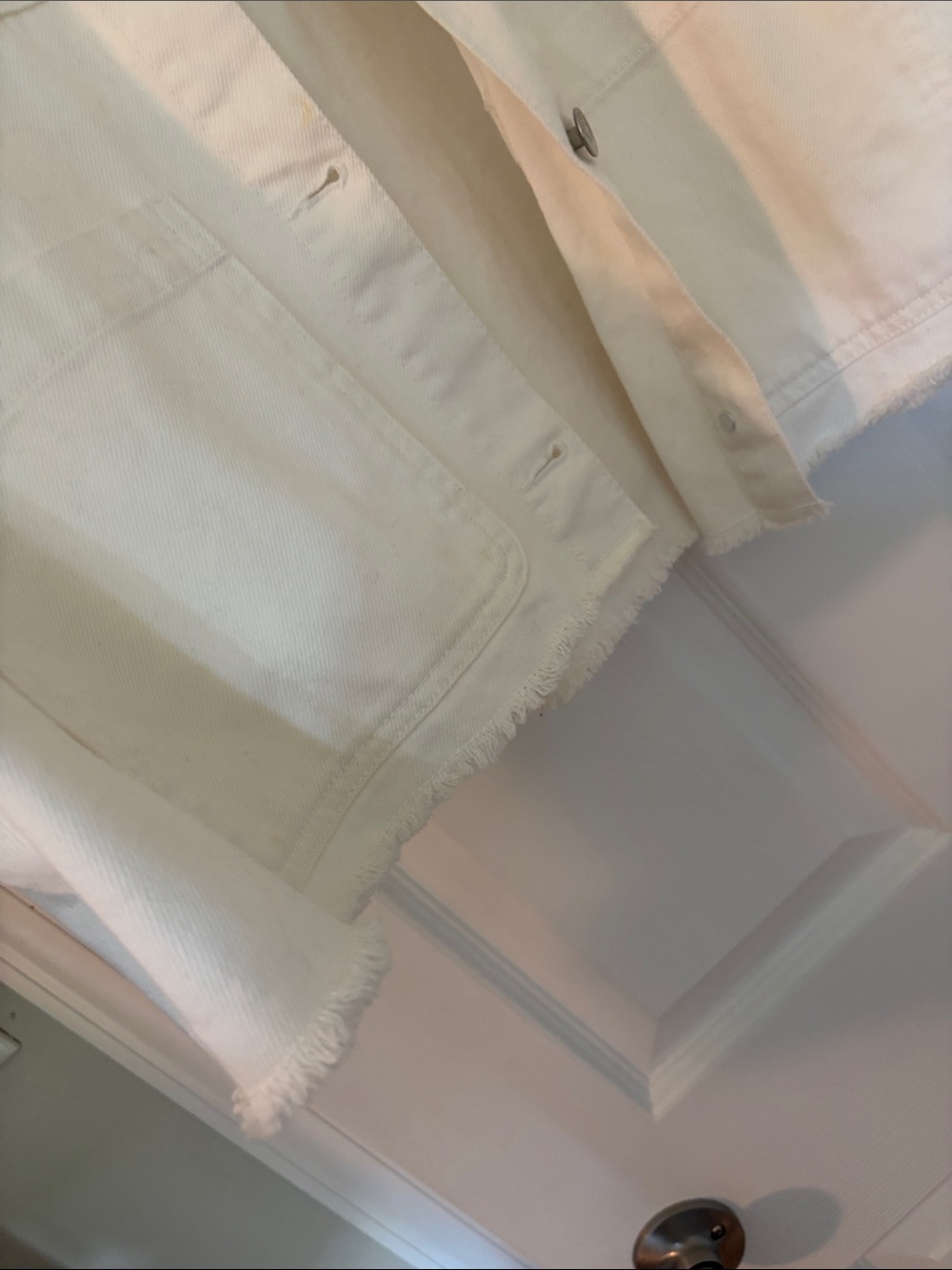 Cropped Cream Utility Jacket - Women - Picture 3 of 4